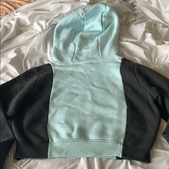 Cropped Nike air hoodie. Perfect condition - Picture 5 of 5
